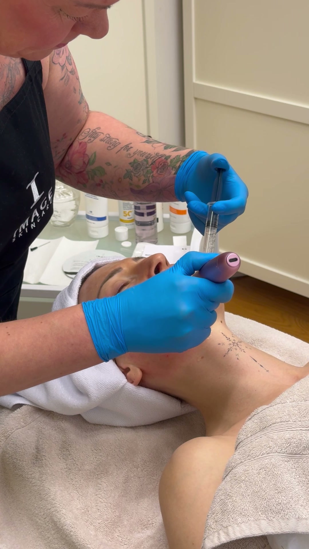 Microneedling-hoito Wasa Aestheticsilla Vaasassa